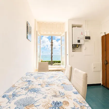 Apartament The Sea Window 50m To